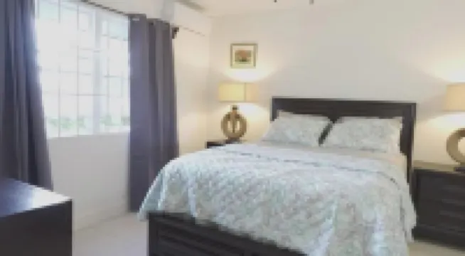 LUX Suites - 2-bedroom apartment in Halfmoon Bay