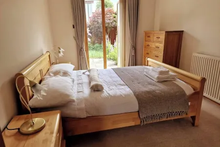 The Bungalow Отели рядом с достопримечательностью «Jonathan Wheeler Art Studio»