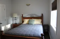 Colorado views, Downtown fun! Hotels in Windsor