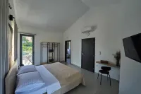 Neues Gebäude. Es Liegt 3,5 km vom Zentrum von Poreč Entfernt