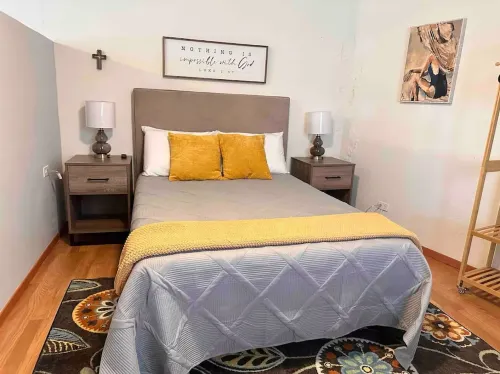 Beautiful studio near Consulado, fully equipped.