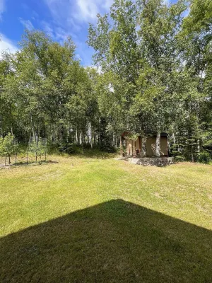 Charming 2-bedroom + loft cabin in Wasilla with Sauna