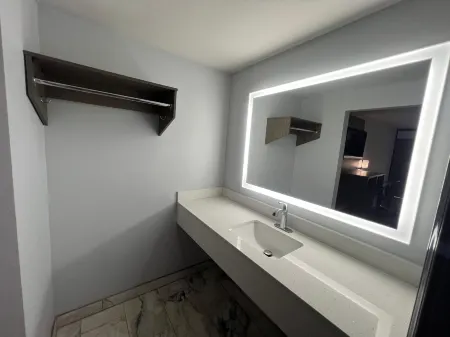 Westowne Inn I-24 Exit 4