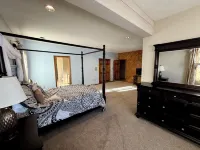 Private Mansion Getaway NY Hotels in Amsterdam