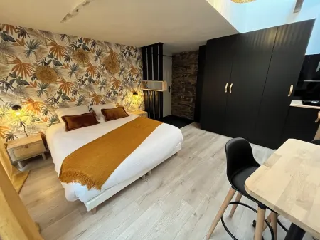 LE ROUZIC APPART HOTEL DOWNTOWN LANNION Отели в г. Ланнайон
