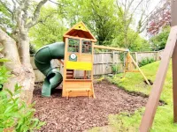 Beautiful Cottage by the Coast