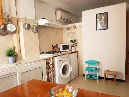 Studio Propre Avec Garage à Valmascort Annaba Отели в г. Эль-Буни