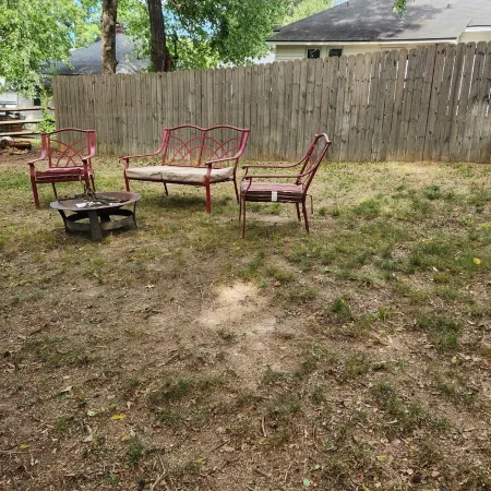 Charming 2Br-3Bed Home with WiFi Wooden Rockers on Porch in Wonderful Kannapolis