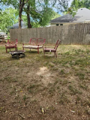 Charming 2Br-3Bed Home with WiFi Wooden Rockers on Porch in Wonderful Kannapolis