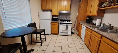 Cozy Downtown Apartment Hotels in Martinez