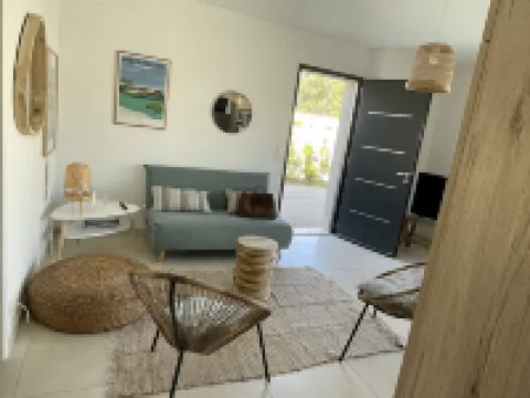 Villa with private pool, lentre_terre_et_mer