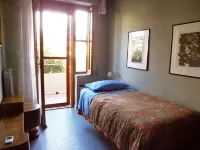 Terrace Suite: Your Fantastic Holiday in a Quaint Village with Mountain View! Hotels in Casteldaccia