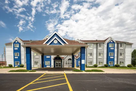 Microtel Inn & Suites by Wyndham Cheyenne Отели рядом с Аэропорт Шайенн