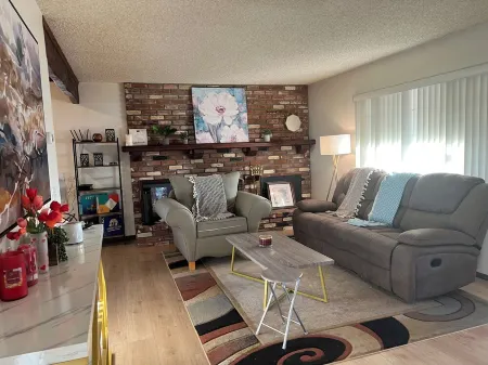 Charming 2-bedroom house in Disneyland SoCal Midway City