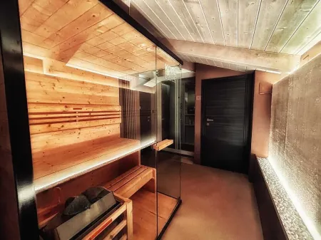 Luxory penthouse in the city center with spa Отели рядом с достопримечательностью «Sito archeologico largo Sant'Anna (Villa Romana del I sec. a.C.)»