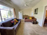 Cottage located at the gateway to the beautiful Kosciusko National Park. Hotels in Tumbarumba