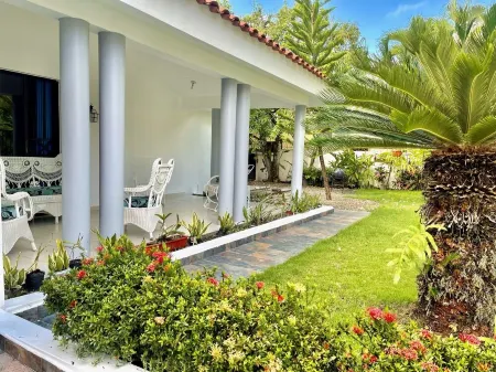 Large 3 BD home w/AC,Beautiful Yard,Best location