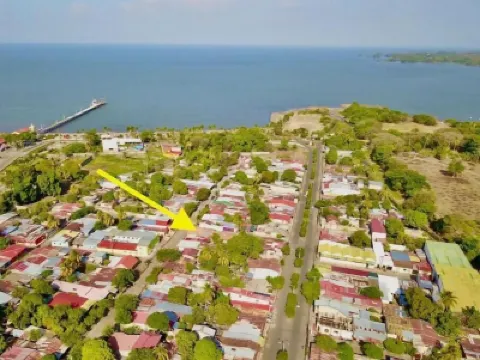 Double Queen Suite near La Calzada/lake +30MB wifi 酒店