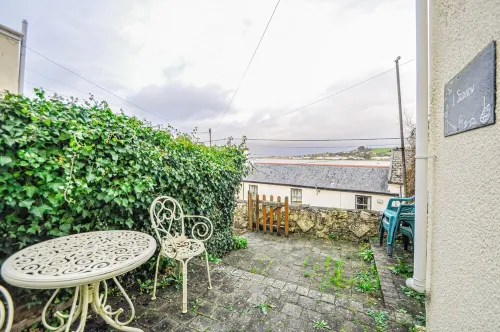 Seaview Cottage, dog friendly, Appledore