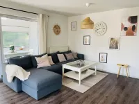 Ferienhaus Seenah. 5 Min zum Hainer See - Eigene Fewo - Ideal für 4 Personen - Các khách sạn ở Neukieritzsch