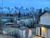 Cozy 2-bedroom apartment in charming Anchorage with WiFi 3