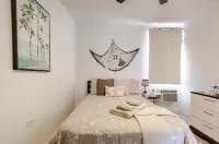 The Buoy House/ La Casa de la Boya Hotels in Levittown