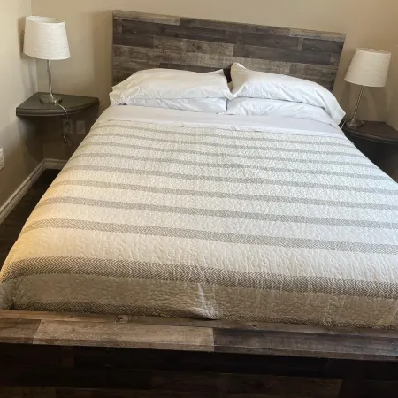 Timber Wolf Inn Motel