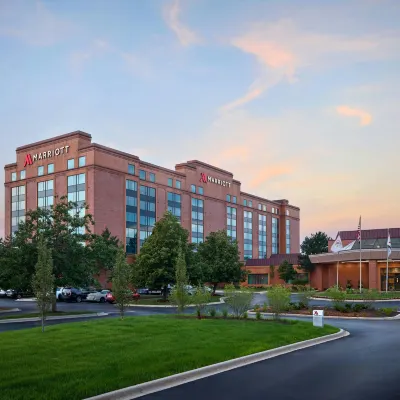 Chicago Marriott Northwest Hotels near Madhav Kendra(Swadhyay)