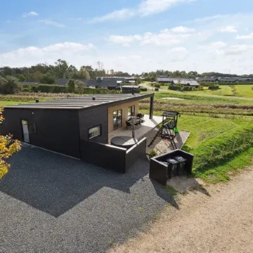 "Harrieth" - 300m from the Sea