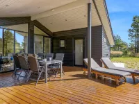 "Jerrit" - 225m from the Sea