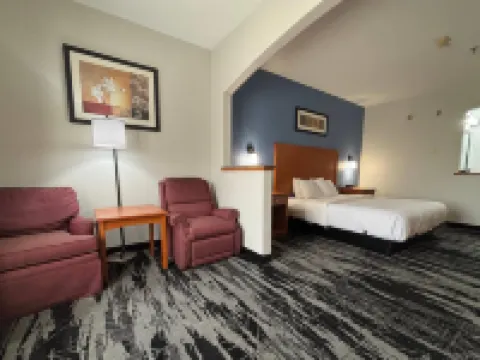 Baymont by Wyndham Marion Hotels in Marion