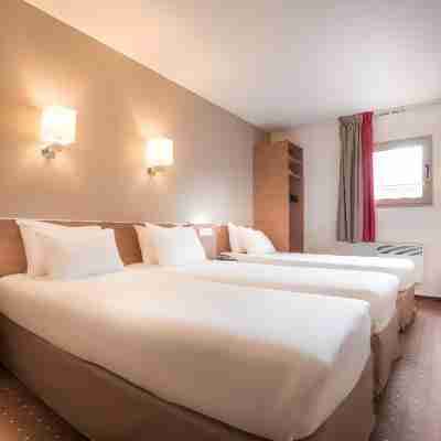 Hôtel Kyriad Le Bourget Rooms