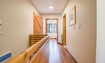 Gin 3-Bedroom Apartment in Mzaar