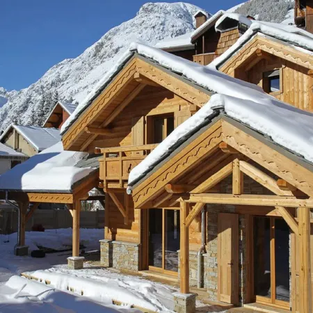 Chalet in Les Deux Alpes with Private Pool