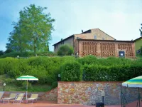 Farmhouse in Tuscany with Pool & Wine Tasting