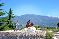 Holiday Home near Mont Ventoux Ski Resort