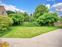 Cottage in Bridgnorth with Hot Tub & Garden