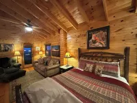 Spectacular Mtn Views-Artfully Decorated. Inviting, Warm & Rustic.