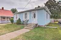 Cottage w/ Yard, Walk to Historic Attractions - Wifi
