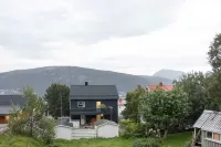 Stylish 2BR Stay in the Heart of Tromsø