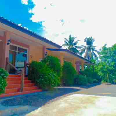 Minton Resort Hotel Exterior