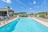 Econo Lodge - Pool