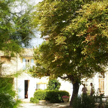 Sunny Provence Home with Terrace