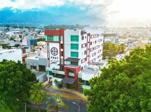 โรงแรมเฟรย์เซเล็กต์