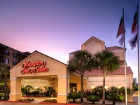 Hampton Inn & Suites Houston Medical Center NRG Hotels near Reckling Park