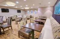 Holiday Inn GAINESVILLE-UNIVERSITY CTR by IHG - พร้อมอาหารเช้า