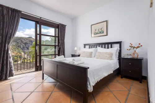 El Casar Townhouse Benahavis - 3-Star