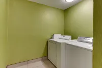 Red Roof Inn Springfield, OH - Pet friendly