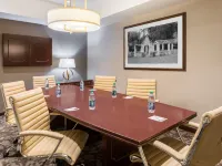 Staybridge Suites SAVANNAH HISTORIC DISTRICT by IHG Hotels near Crawford Square