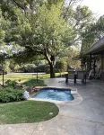 Secluded Oasis with Pool & Hot Tub. 5 minute walk to the lake. Hotel di Flower Mound